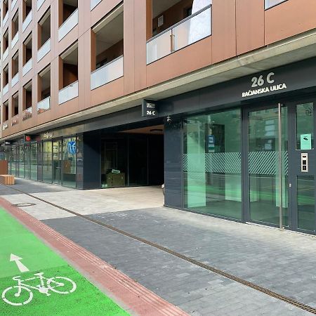 Urban Residence C707, Free Garage Parking Bratislava Luaran gambar